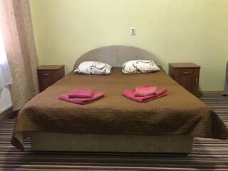 Отель Domino Берегово Большой двухместный номер с 1 кроватью или 2 отдельными кроватями-8